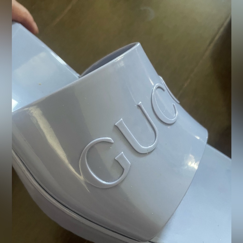 GUCCI lavender rubber wedge slides/ sandals 6.5 - Picture 2 of 7